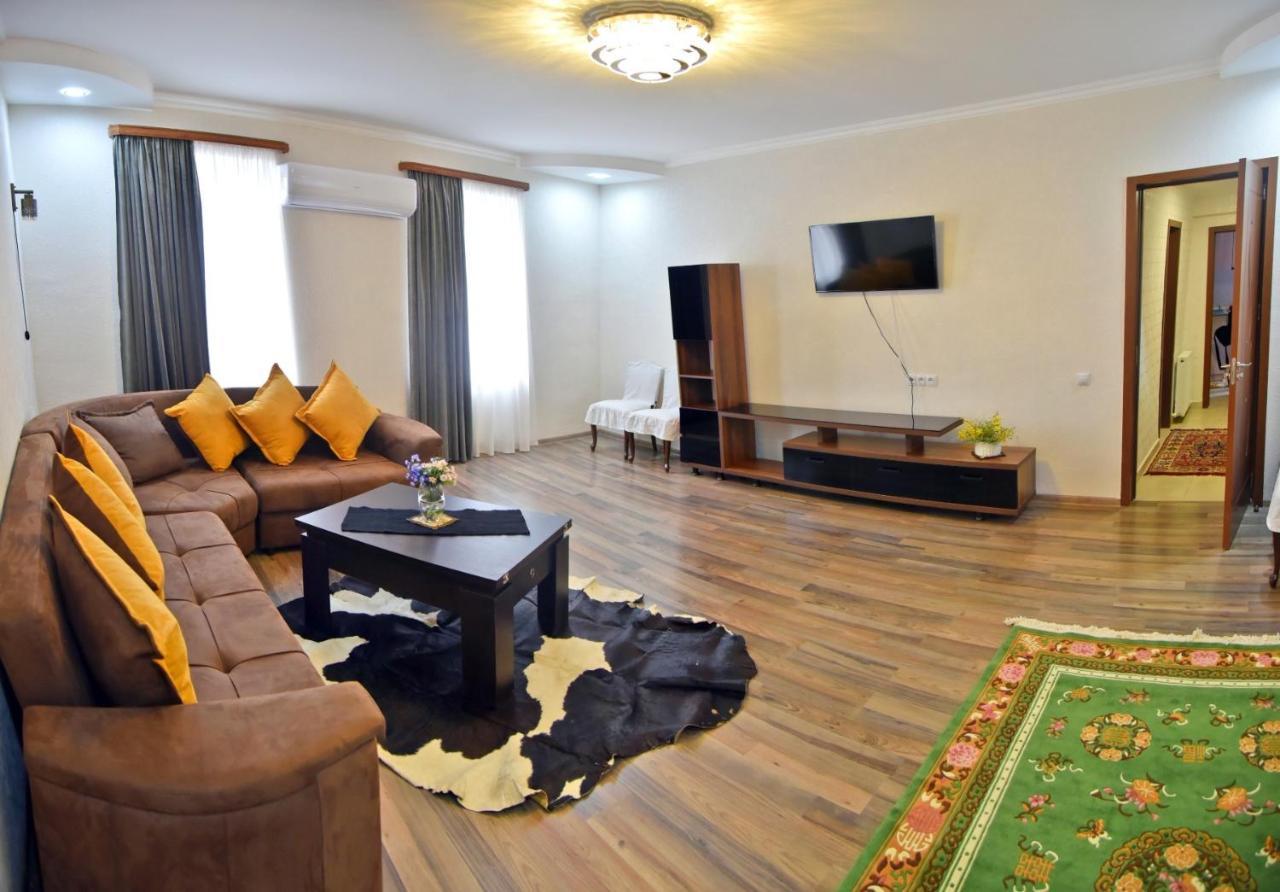 Robo Apartment Tbilisi Exterior foto